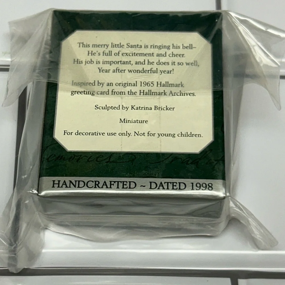 Vintage 1998 Hallmark Kringle Bells Santa Ornament Miniature Membership Club Box